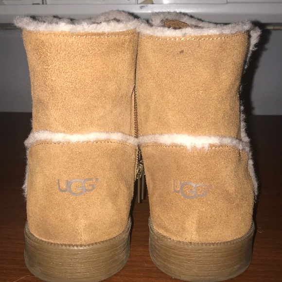 UGG Coletta Boot - Picture 4 of 5